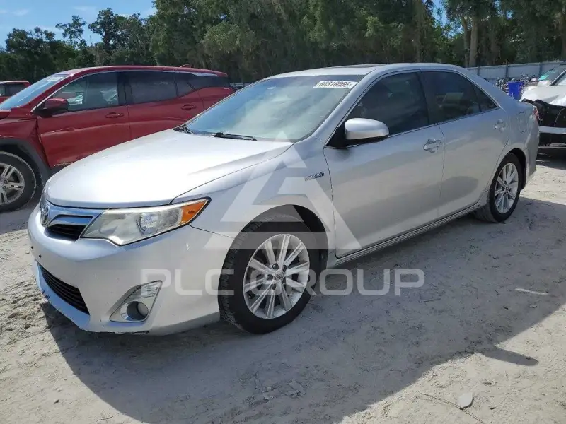 2012 Toyota CAMRY фото