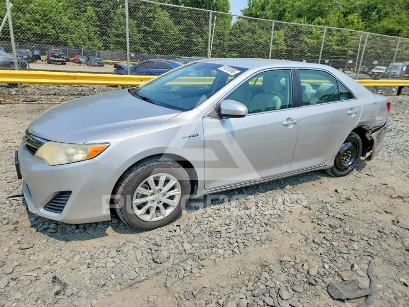 2012 Toyota CAMRY фото