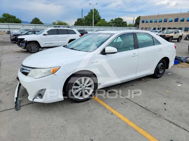 2012 Toyota CAMRY фото