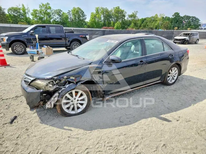 2012 Toyota CAMRY фото