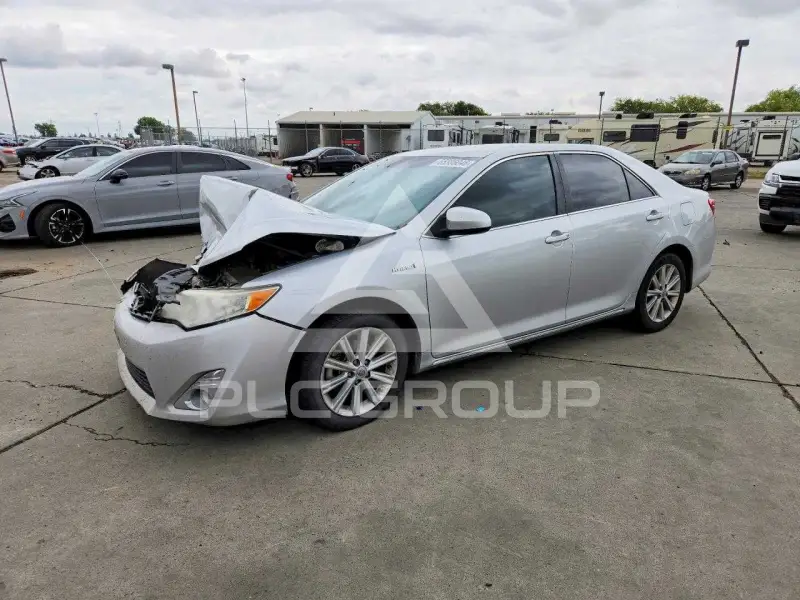 2012 Toyota CAMRY фото