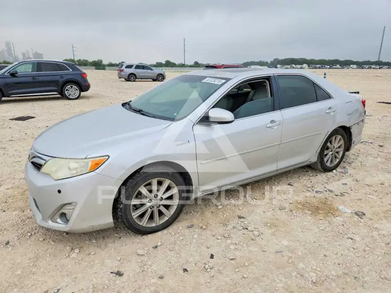 2012 Toyota CAMRY фото