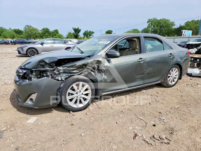 2012 Toyota CAMRY фото