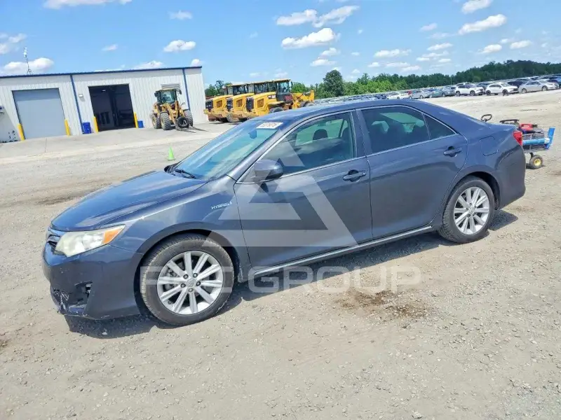 2012 Toyota CAMRY фото