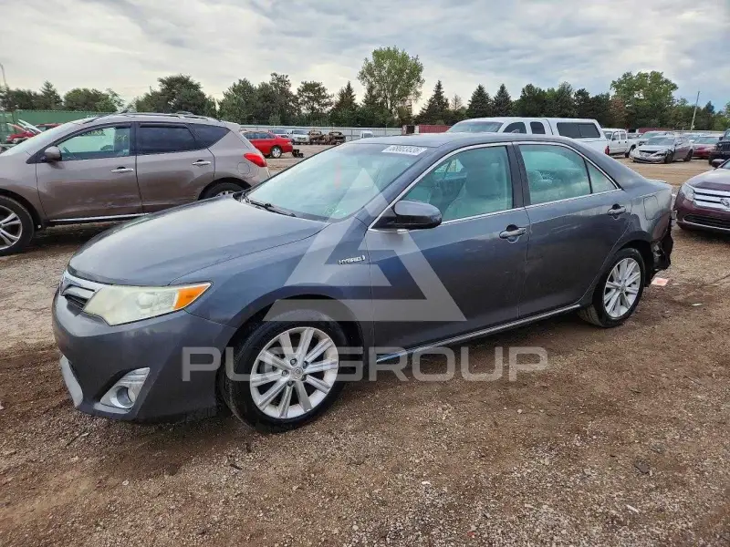 2012 Toyota CAMRY фото
