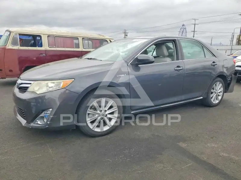 2012 Toyota CAMRY фото
