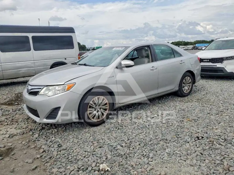 2012 Toyota CAMRY фото