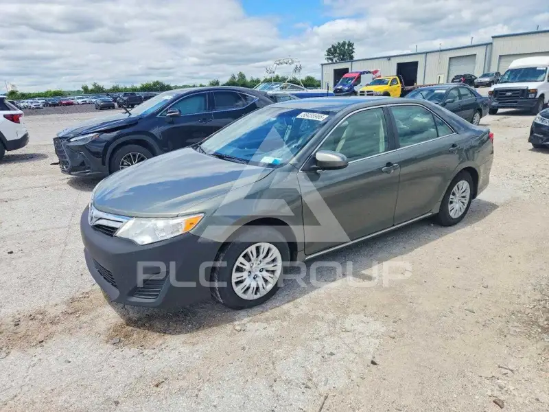 2012 Toyota CAMRY фото