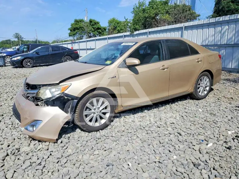 2012 Toyota CAMRY фото
