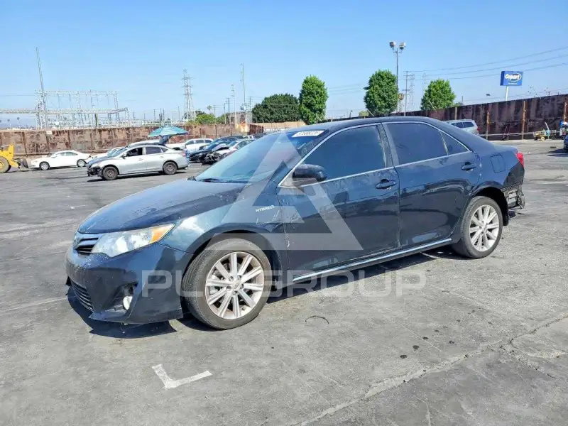 2012 Toyota CAMRY фото