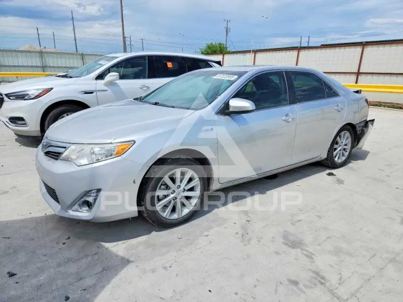 2012 Toyota CAMRY фото