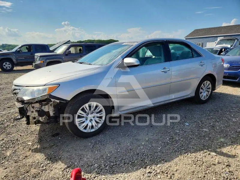 2012 Toyota CAMRY фото
