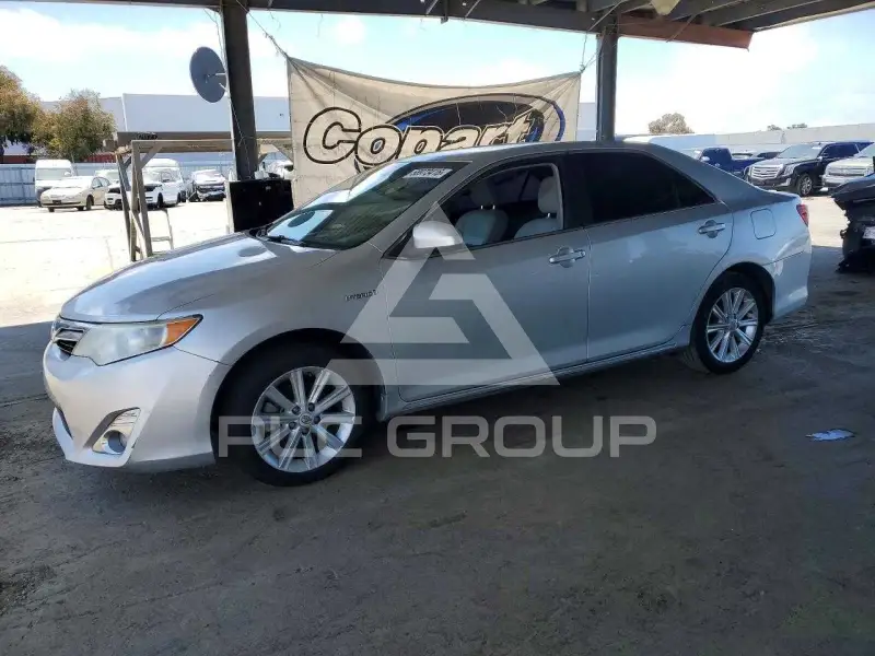 2012 Toyota CAMRY фото