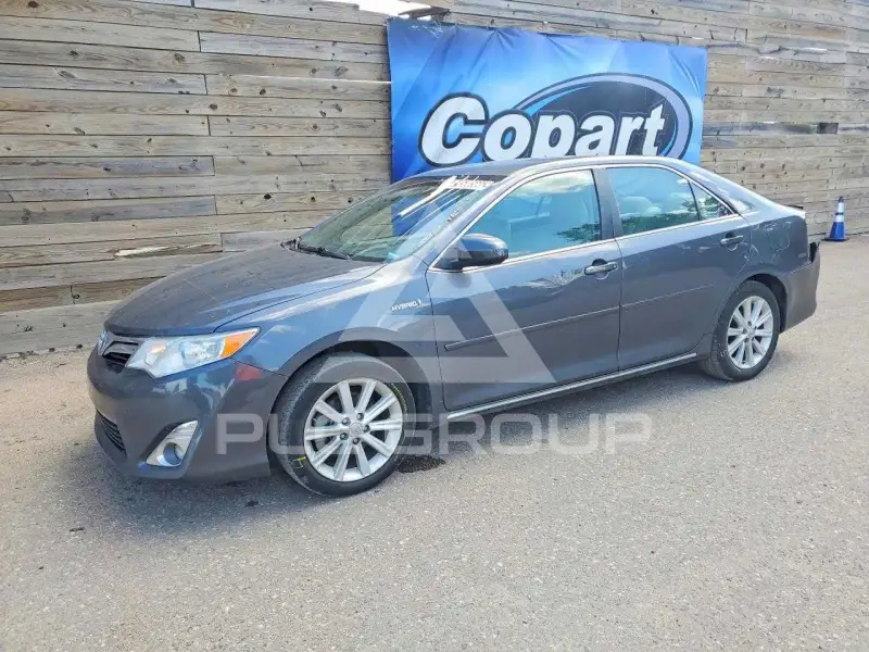 2012 Toyota CAMRY фото