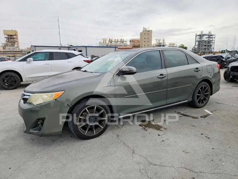 2012 Toyota CAMRY photo