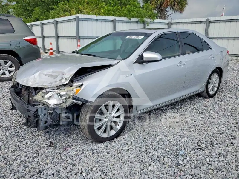 2012 Toyota CAMRY фото