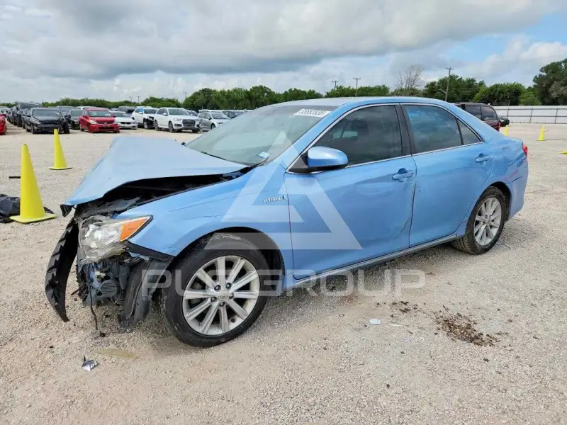 2012 Toyota CAMRY фото