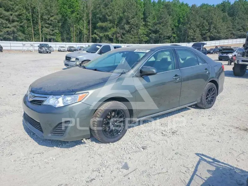 2012 Toyota CAMRY фото