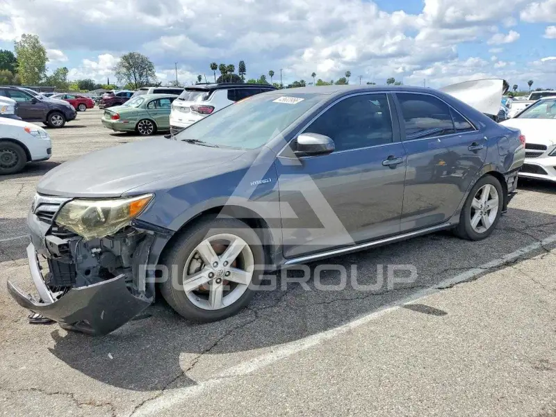 2012 Toyota CAMRY фото