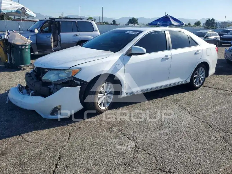 2012 Toyota CAMRY фото