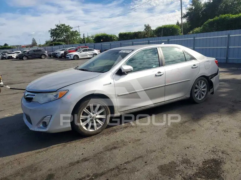 2012 Toyota CAMRY фото