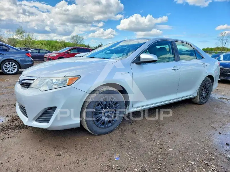 2012 Toyota CAMRY фото