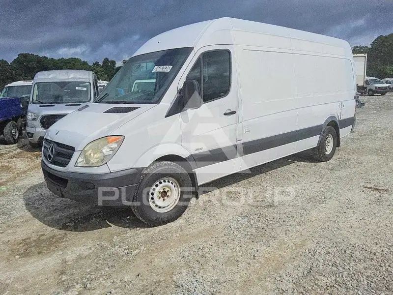 2012 Mercedes Benz Sprinter photo