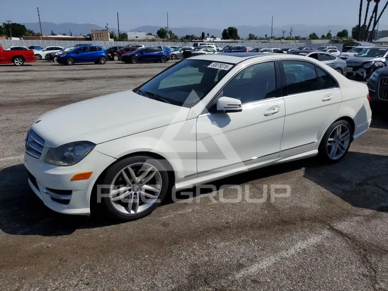2012 Mercedes Benz C-Class фото