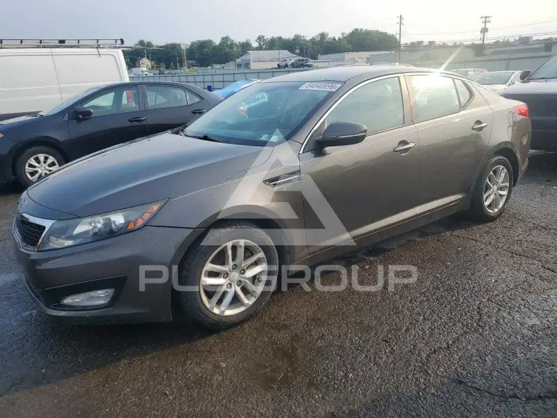 2012 KIA Optima photo