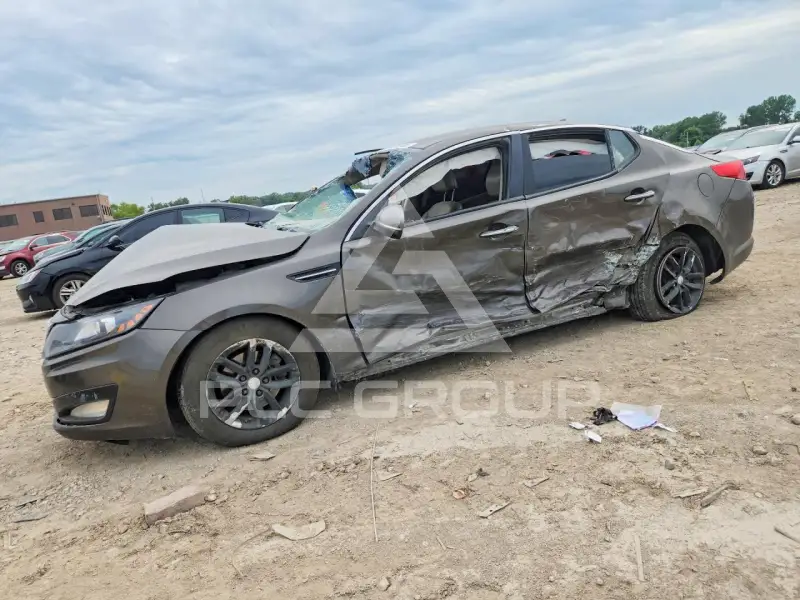 2012 KIA Optima photo
