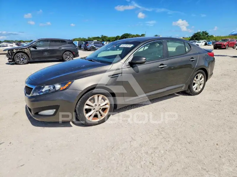 2012 KIA Optima photo