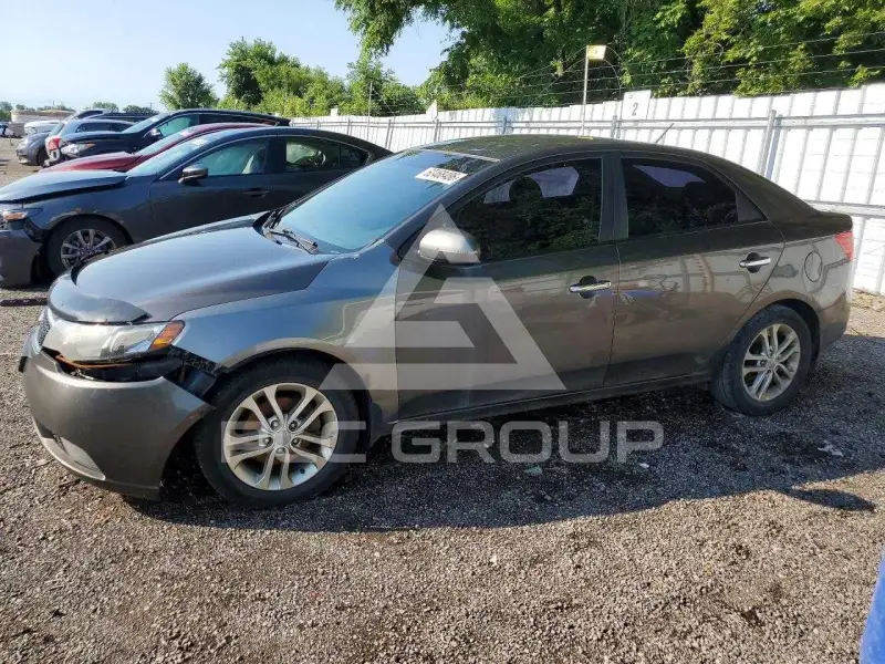 2012 KIA Forte фото