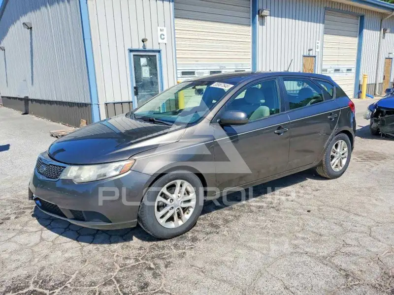 2012 KIA Forte фото