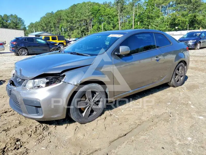 2012 KIA Forte фото
