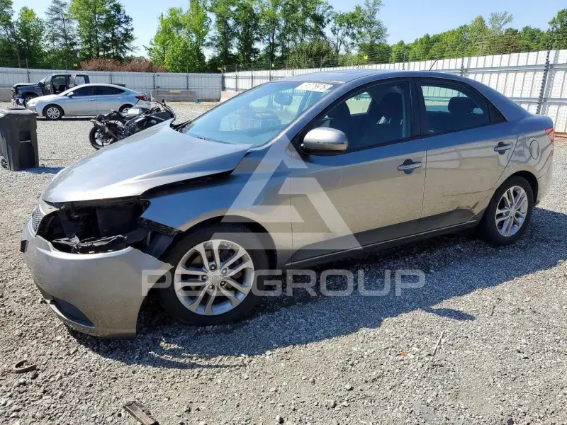 2012 KIA Forte фото