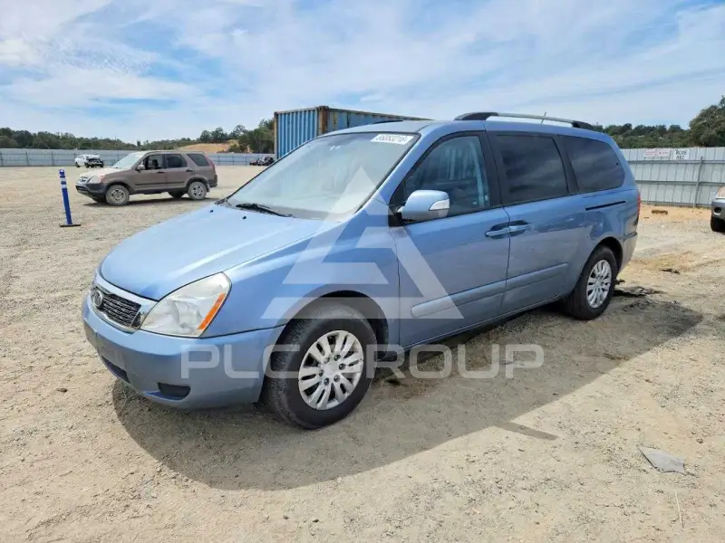 2012 KIA Sedona фото