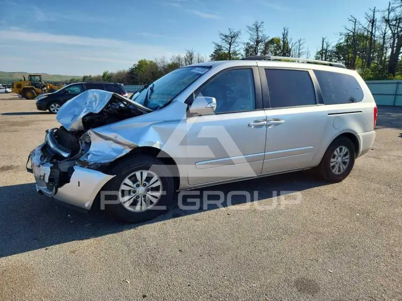 2012 KIA Sedona фото