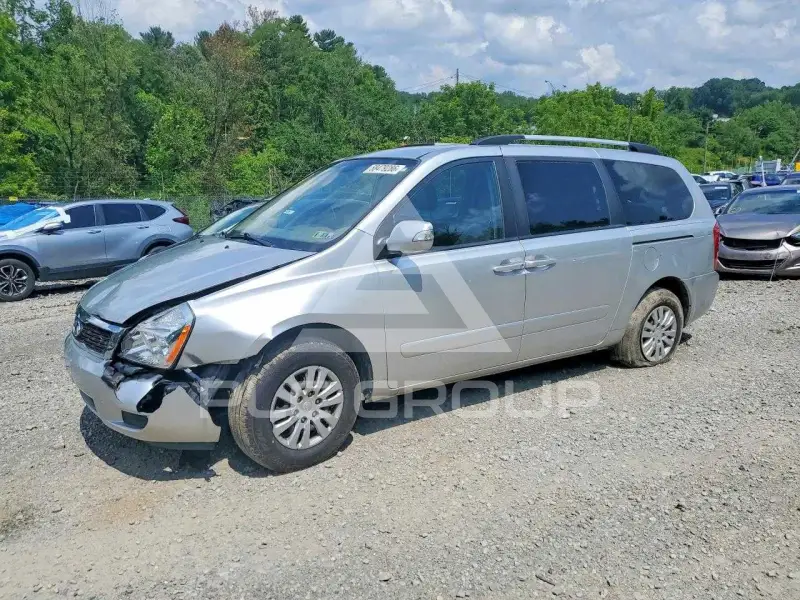 2012 KIA Sedona фото