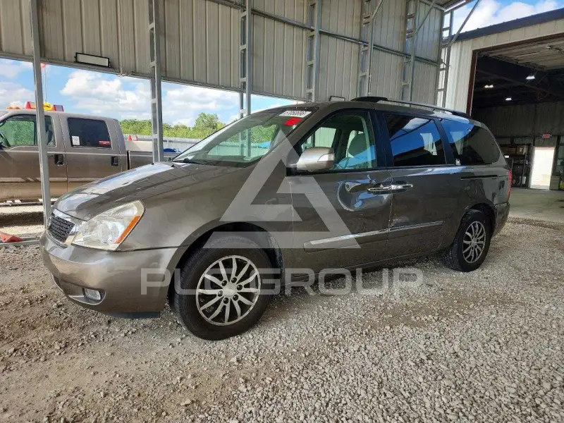 2012 KIA Sedona фото