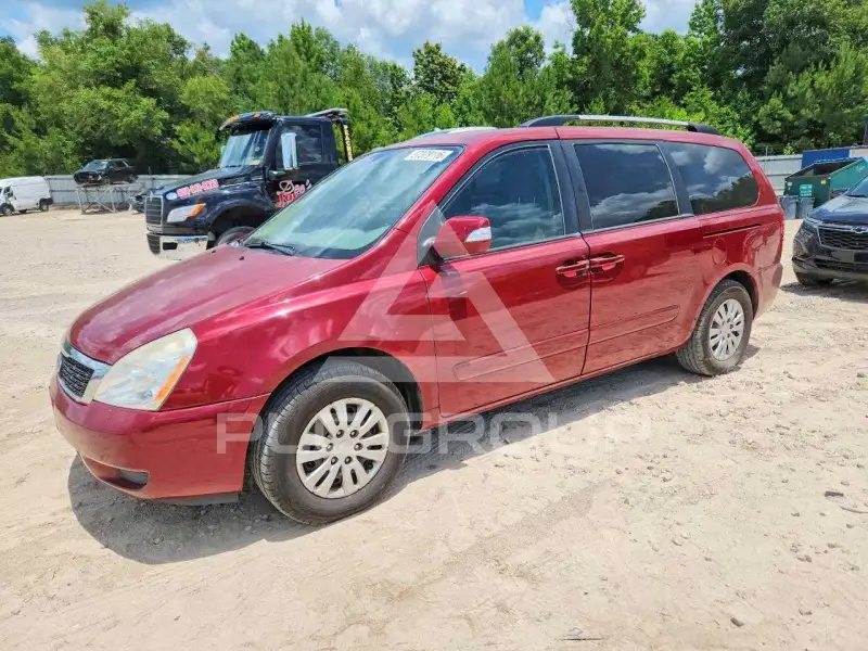 2012 KIA Sedona photo