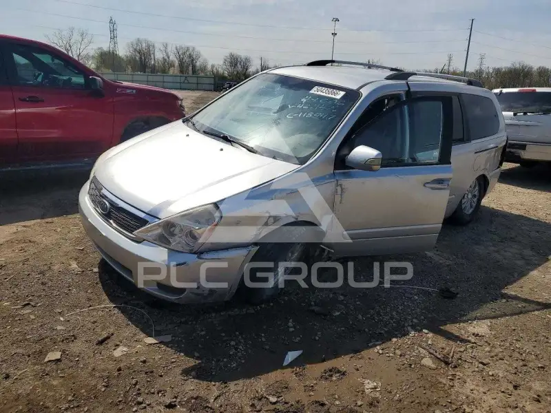 2012 KIA Sedona фото