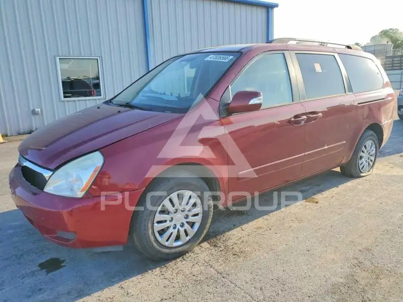 2012 KIA Sedona photo