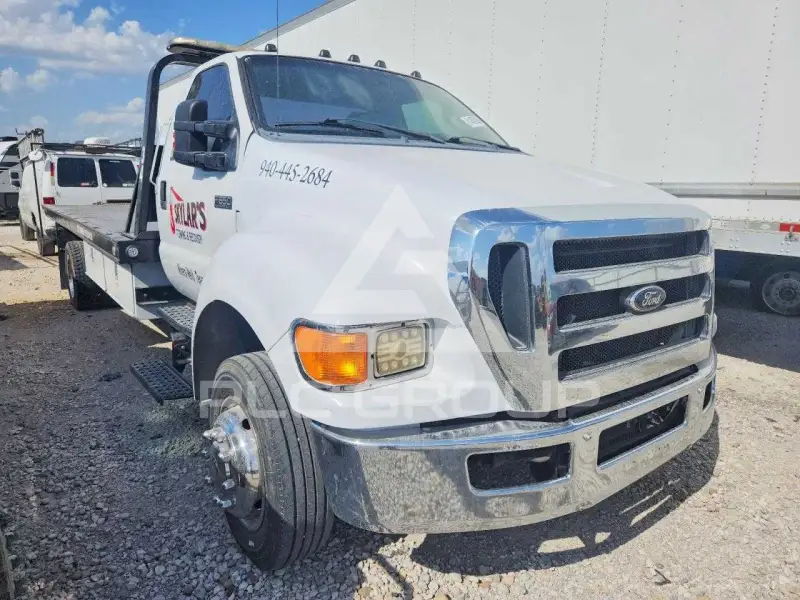 2012 Ford F-650 фото
