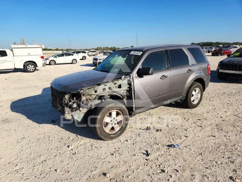 2012 Ford ESCAPE photo