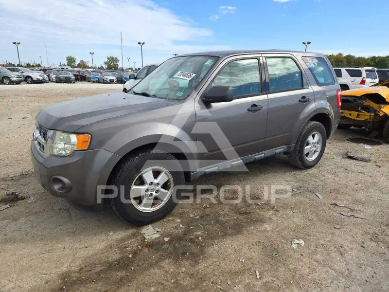 2012 Ford ESCAPE photo