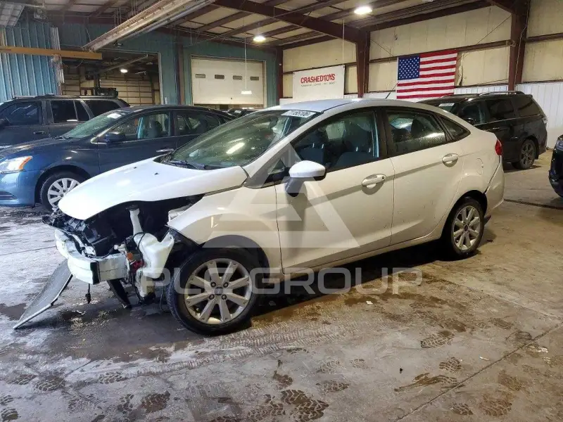 2012 Ford FIESTA фото