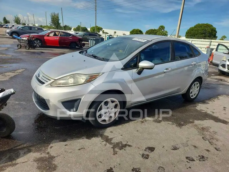 2012 Ford FIESTA фото