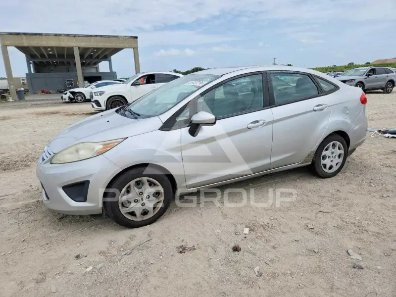 2012 Ford FIESTA photo
