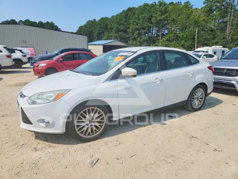 2012 Ford FOCUS photo