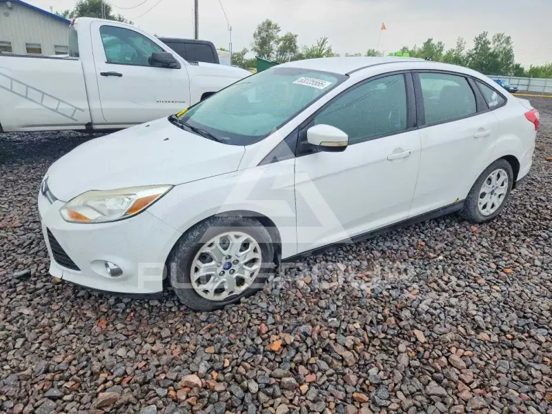 2012 Ford FOCUS photo
